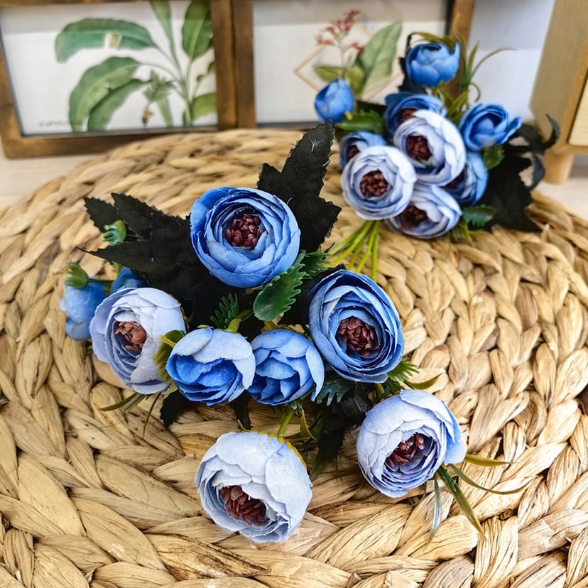 Искусственные цветы в Саратове | Цветы искусственные «Камелии», голубые, букет